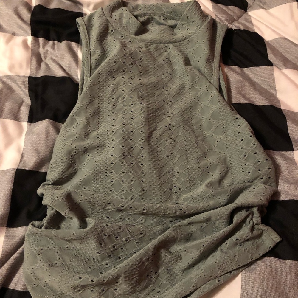 Tight fitting rouched tank top